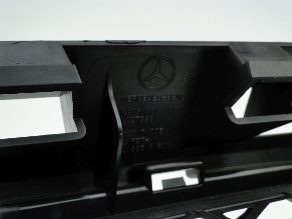 MERCEDES A KLASA W176 GRILL ATRAPA - obrazek 9