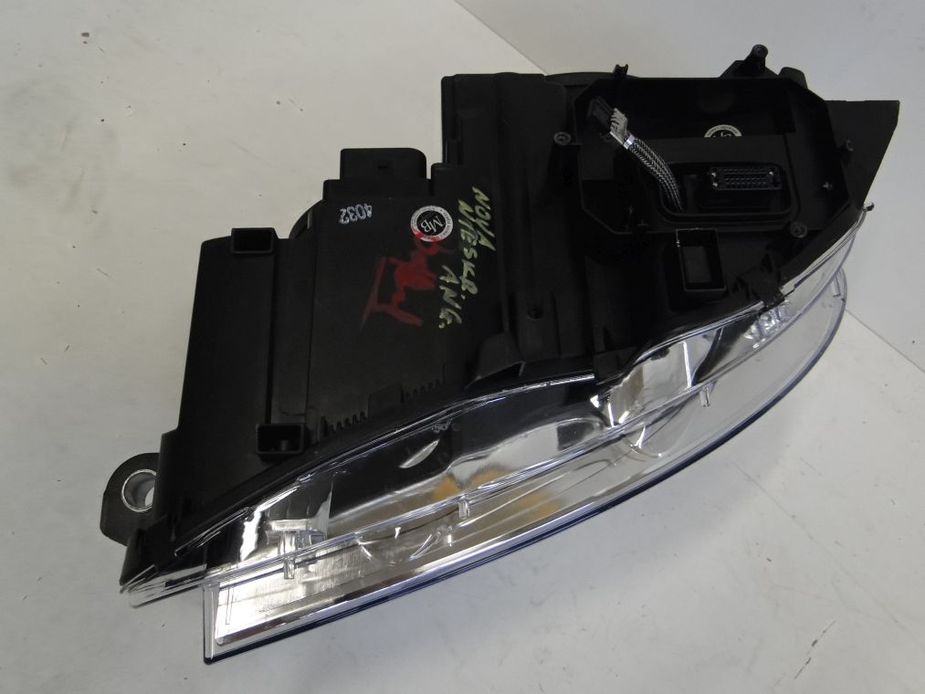MERCEDES C KLASA W204 LAMPA XENON PRAWA NIESKRĘTNA - obrazek 5