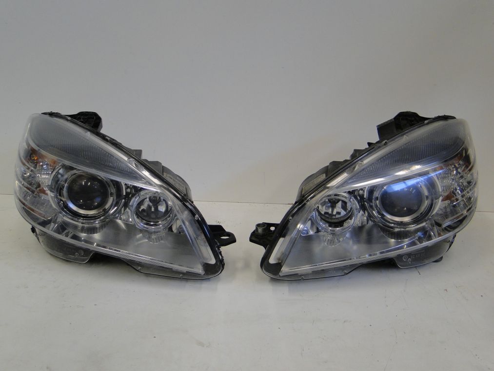 MERCEDES C KLASA 204 LAMPA XENON PRAWA LEWA SKRĘTN