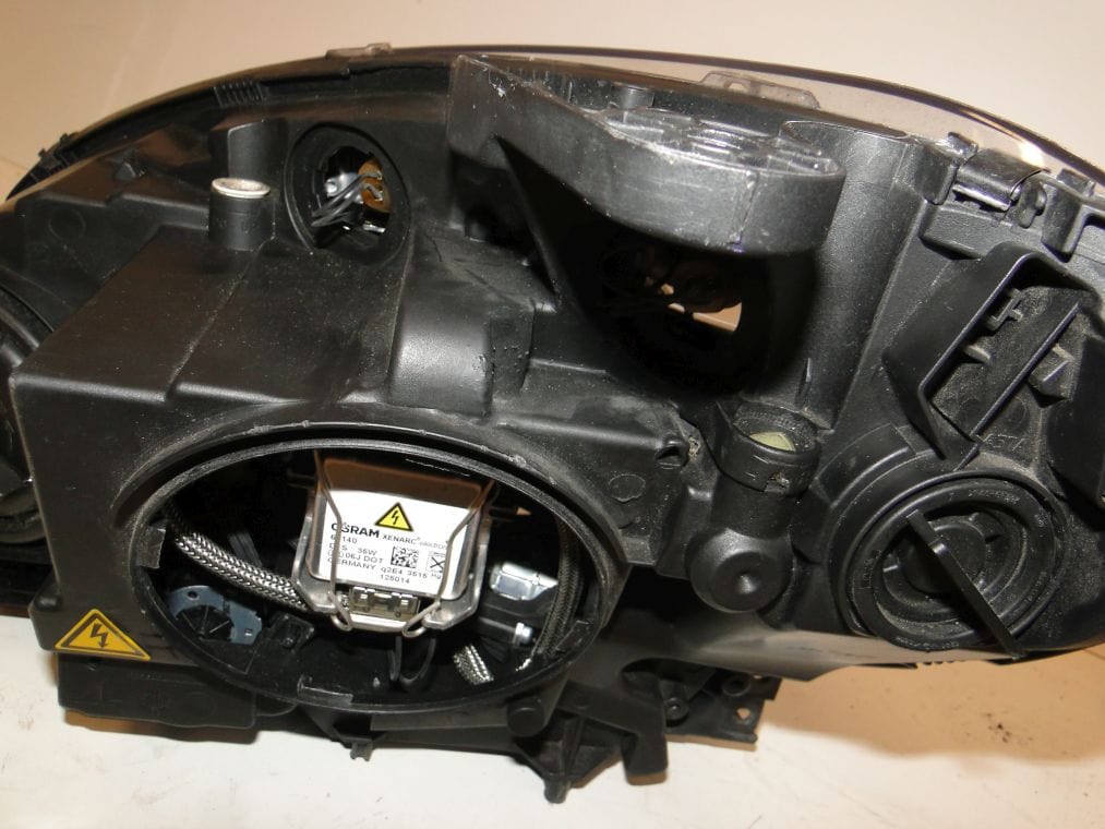 MERCEDES C KLASA 204 LAMPA XENON PRAWA LEWA SKRĘTN - obrazek 11