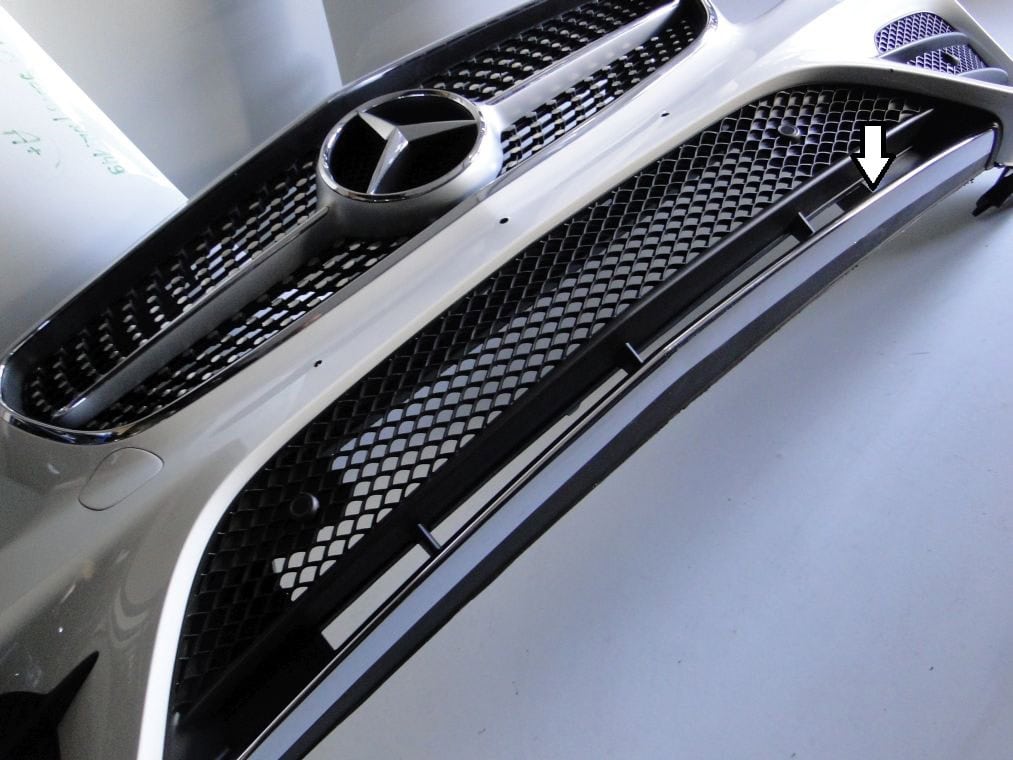 MERCEDES E KLASA W238 CHROM DOLNY ZDERZAKA AMG - obrazek 2