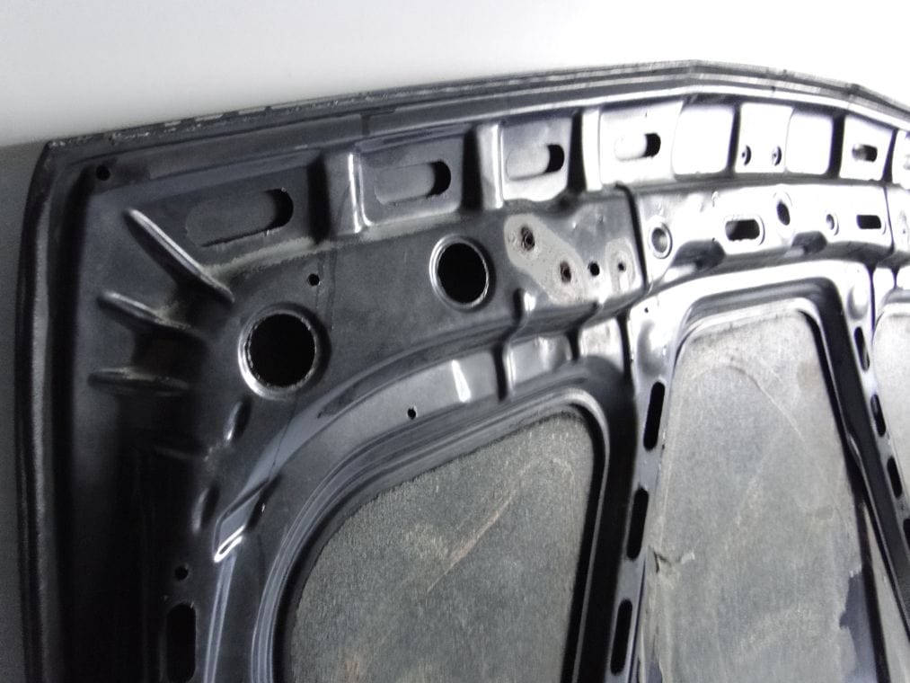 BMW E30 30 MASKA POKRYWA SILNIKA - obrazek 10