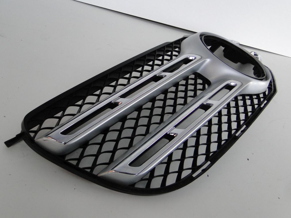 MERCEDES GLS 166 GRILL ATRAPA NA KAMERĘ - obrazek 6