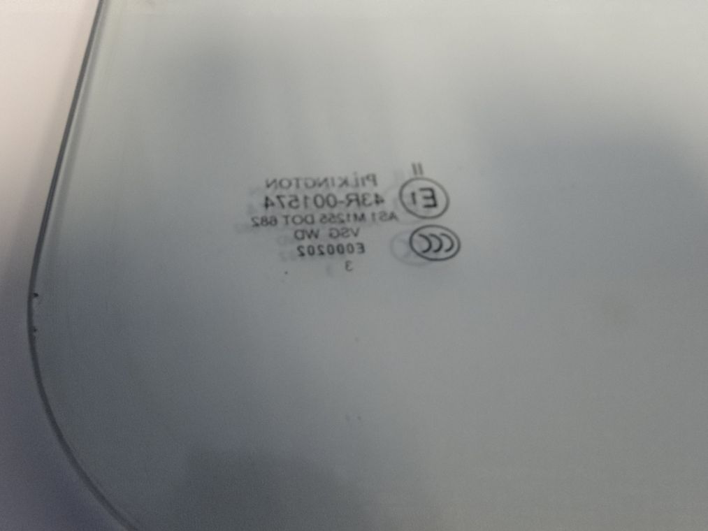MERCEDES G KLASA W463 SZYBA CZOŁOWA ROK 3 - obrazek 5