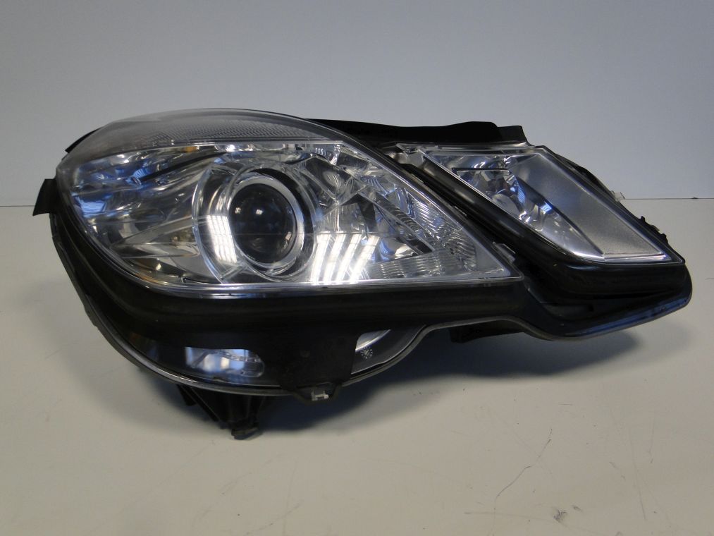 MERCEDES E KLASA W212 LIFT LAMPA XENON PRAWA - obrazek 3