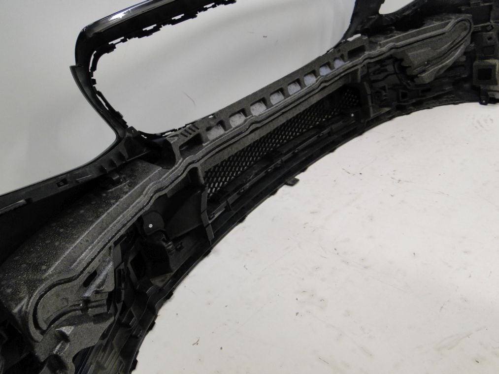 MERCEDES E KLASA 213 AMG PIANKA STYROPIAN ABSORBER