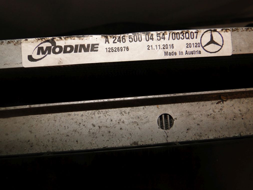 MERCEDES A KLASA W176 LIFT CHŁODNICA KLIMATYZACJI - obrazek 2