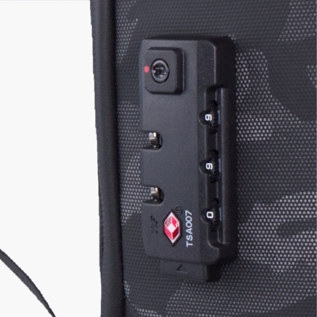 particolare del TSA dello zaino uomo della linea camou