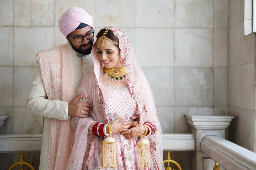 Sanna and Hans on their Sikh wedding day in Bangkok