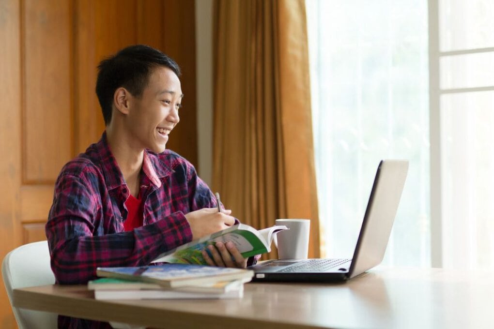 Cách làm IELTS Listening Test theo từng bước