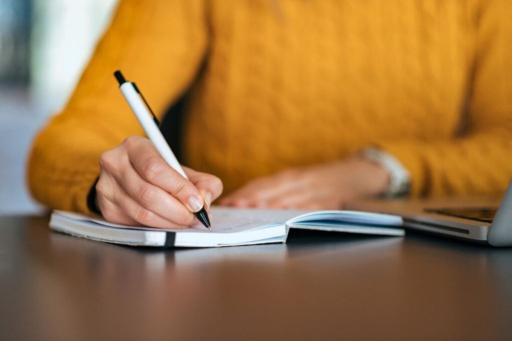 How to Answer Multiple Choice IELTS Reading Questions Step by Step