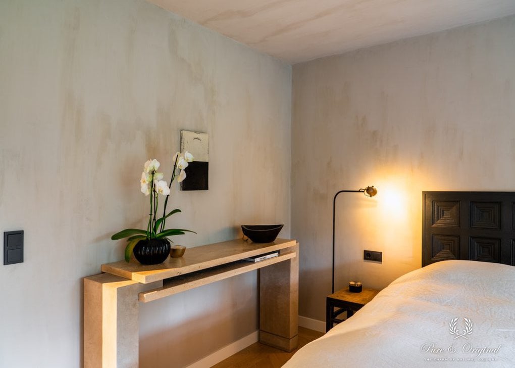 Kalkverf overschilderen