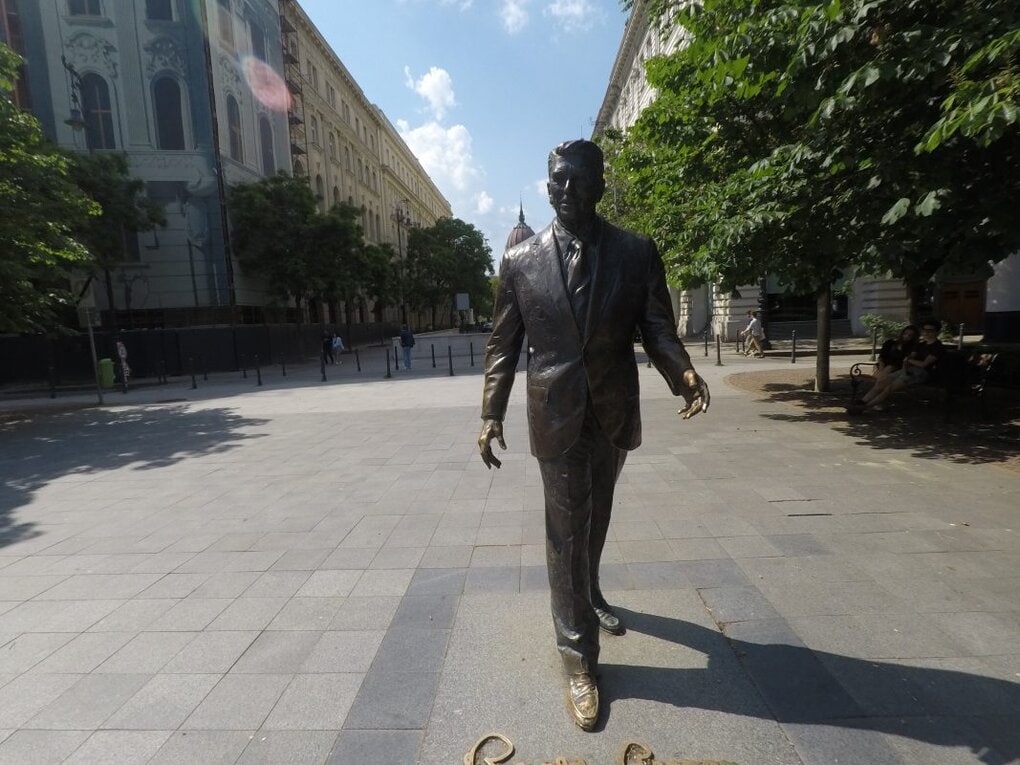 Reagan statue