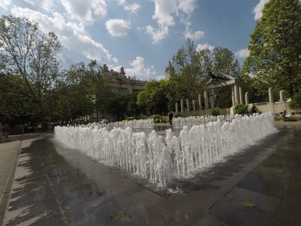 Szabadság ter fountain