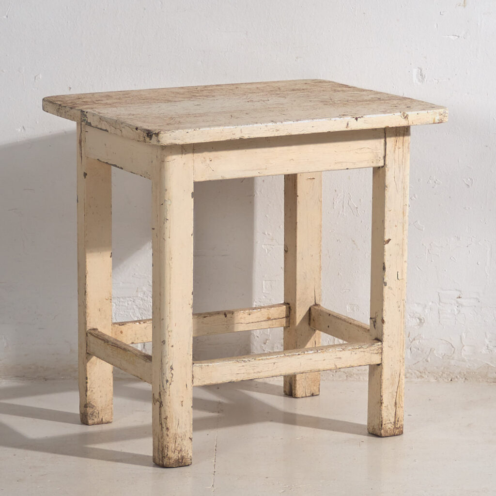 Antique white solid pine wood table (c.1920)