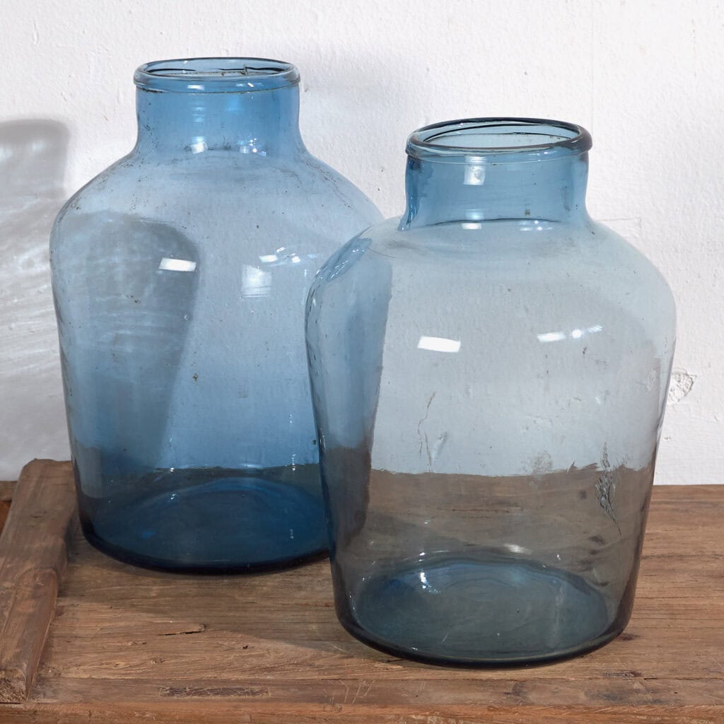 Anciens flacons bleus (c.1920). Ensemble de 2 pièces #31