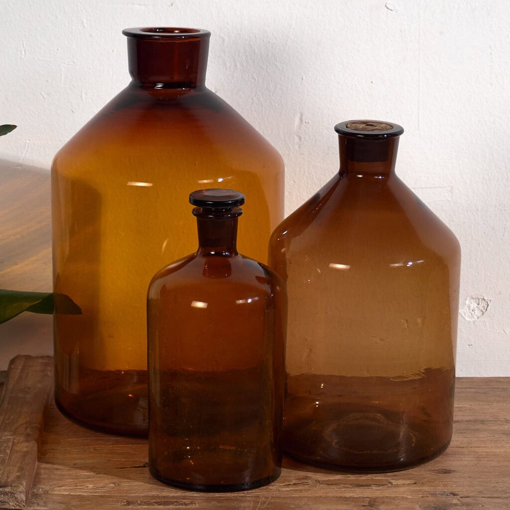 Anciennes bouteilles en ambre (c.1920). Ensemble de 3 pièces #33