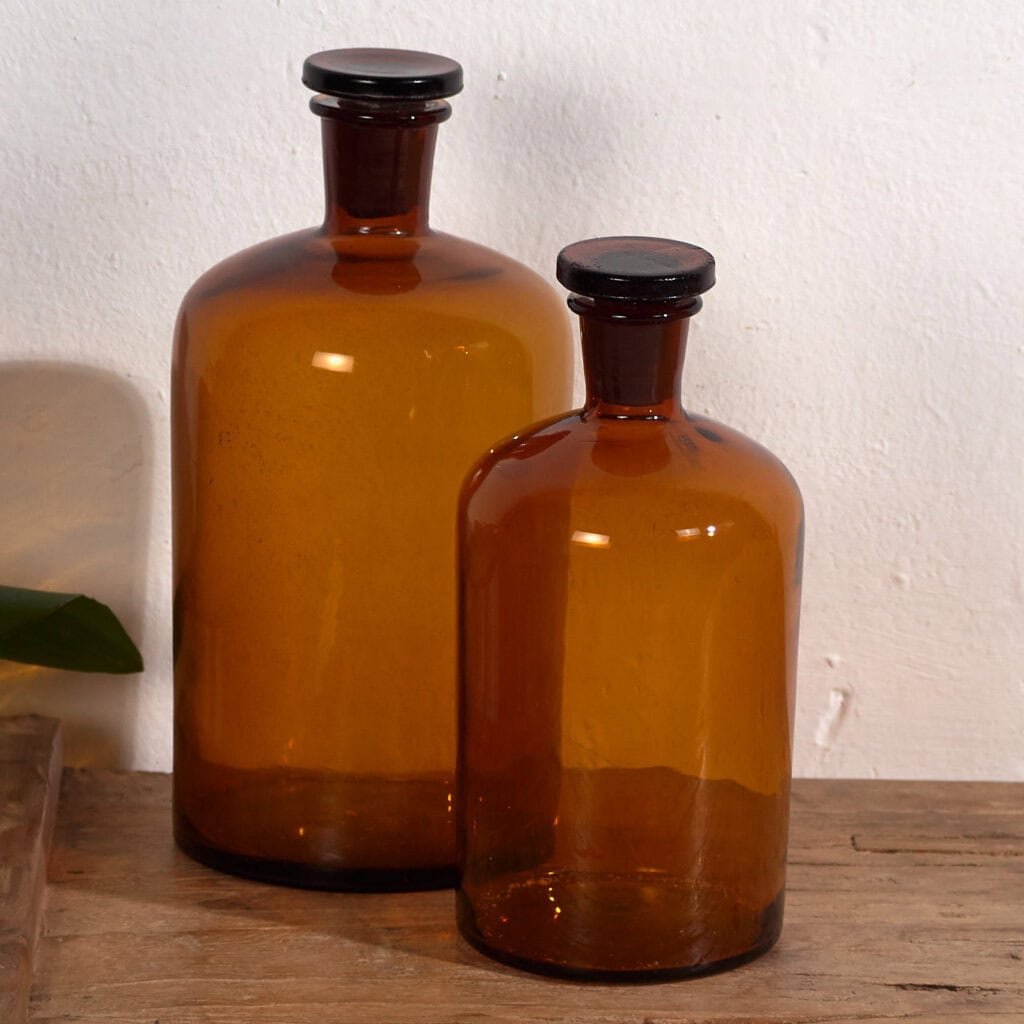 Anciens flacons d’apothicaire (vers 1920). Ensemble de 2 pièces #63