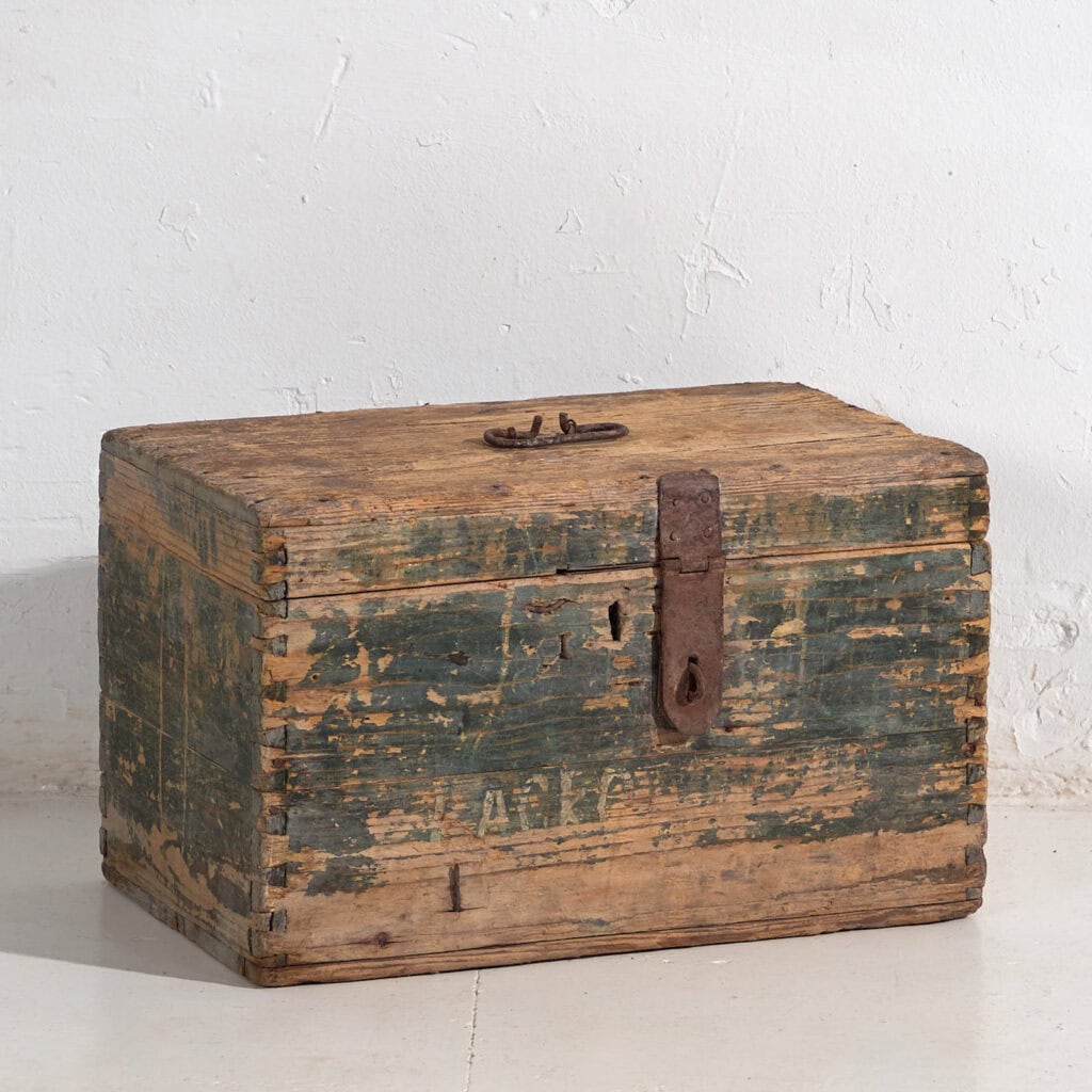 Antique primitive style chest (c.1920) #71