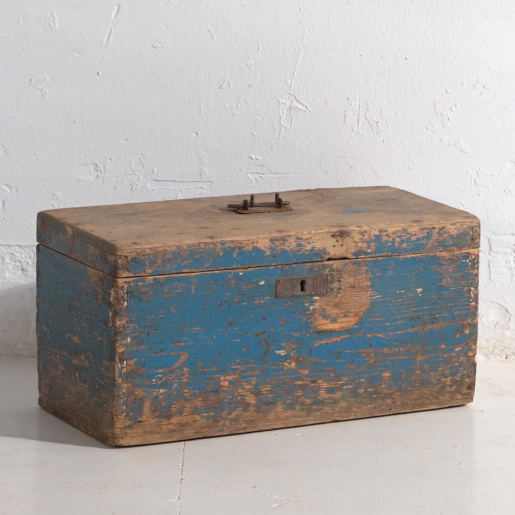 Antique blue chest (c.1950) #4