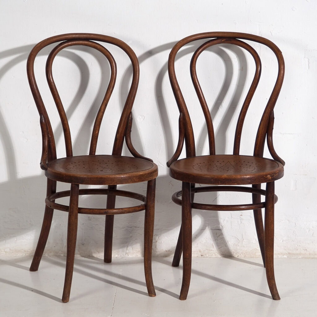 Pair of antique Viennese chairs (c.1920). Set of 2 pieces #2