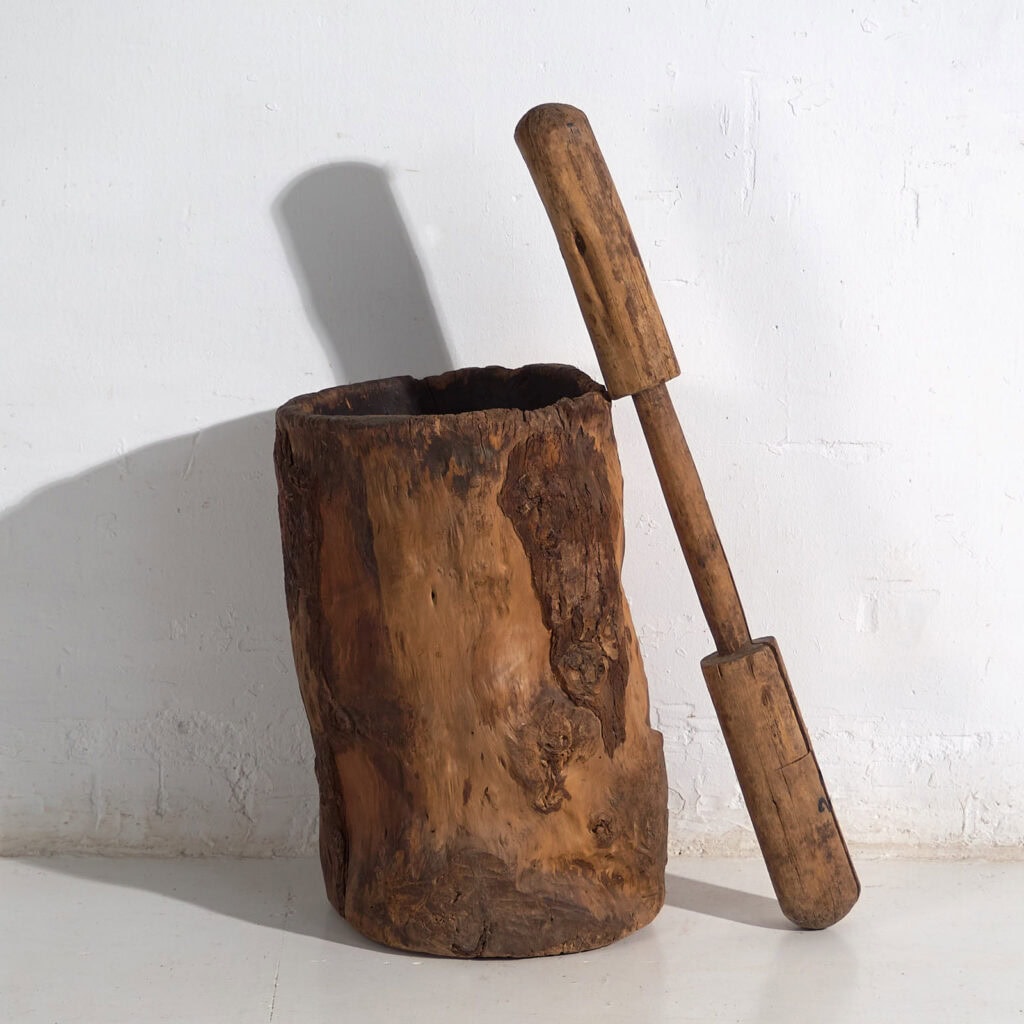 Antiguo mortero grande de estilo wabi-sabi (c.1920) #4