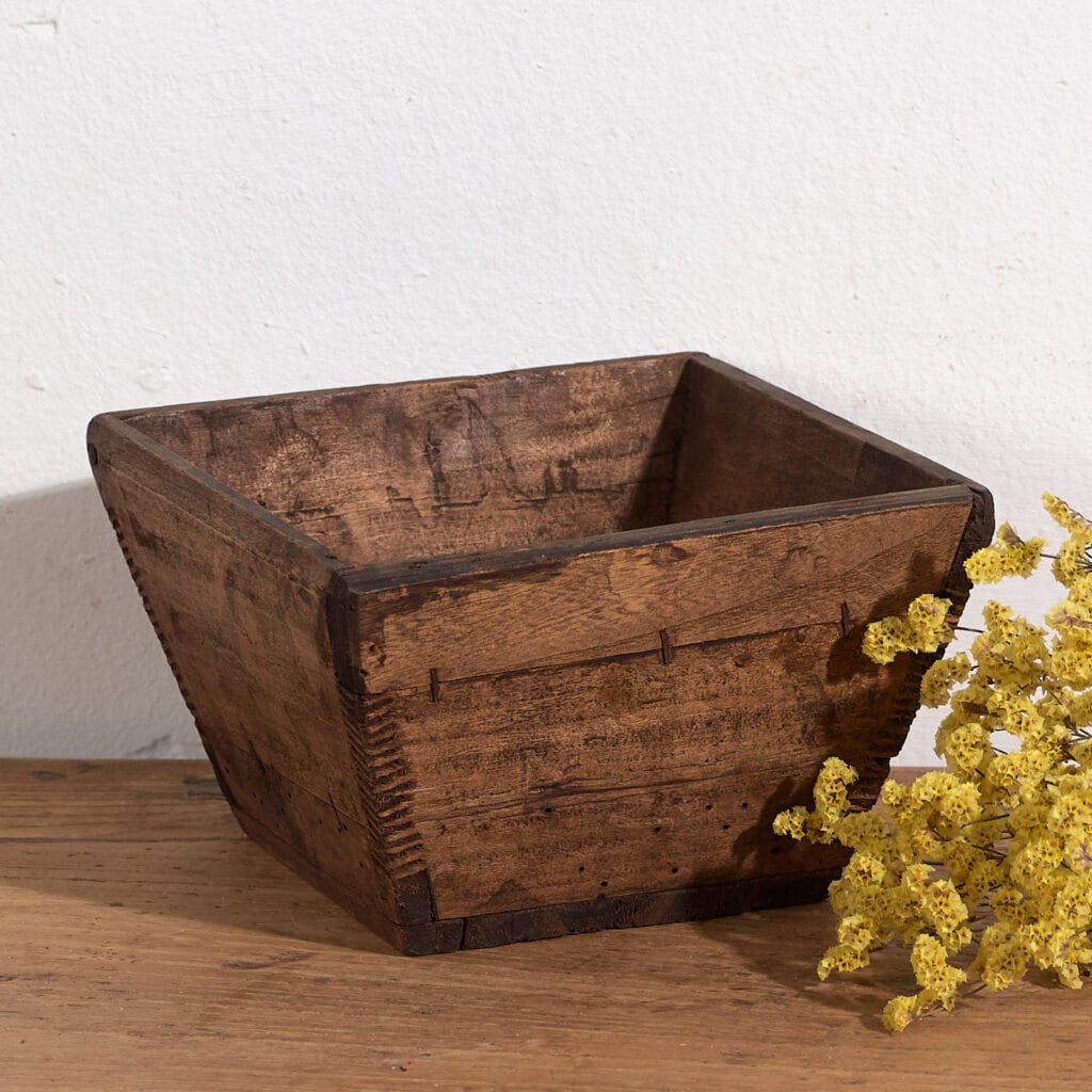 Petit bol antique de style primitif (c.1920) #13