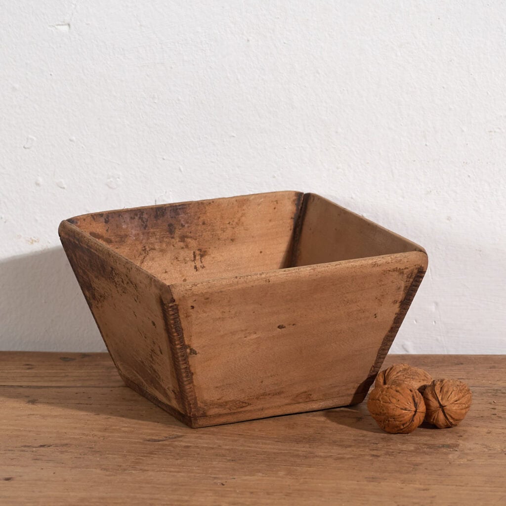 Petit bol antique de style primitif (c.1920) #9