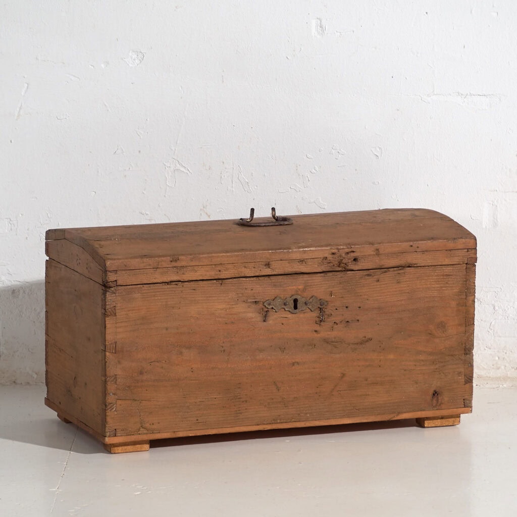 Coffre ancien en bois massif (c.1900) #81