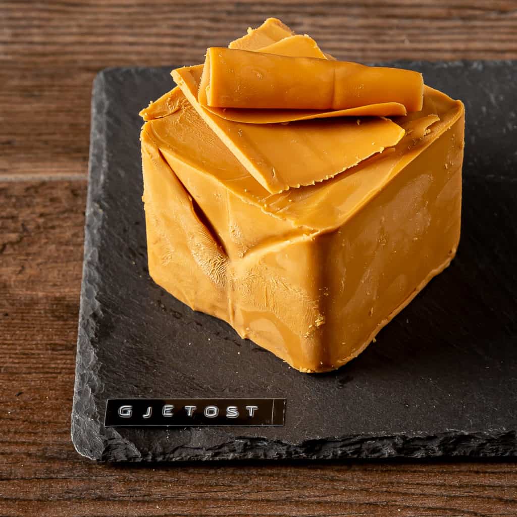 How to serve Gjetost Cheese