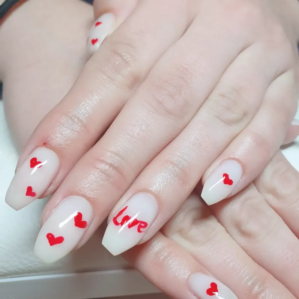 Accueil soins des ongles et onglerie madame m esthéticienne simiane collongue