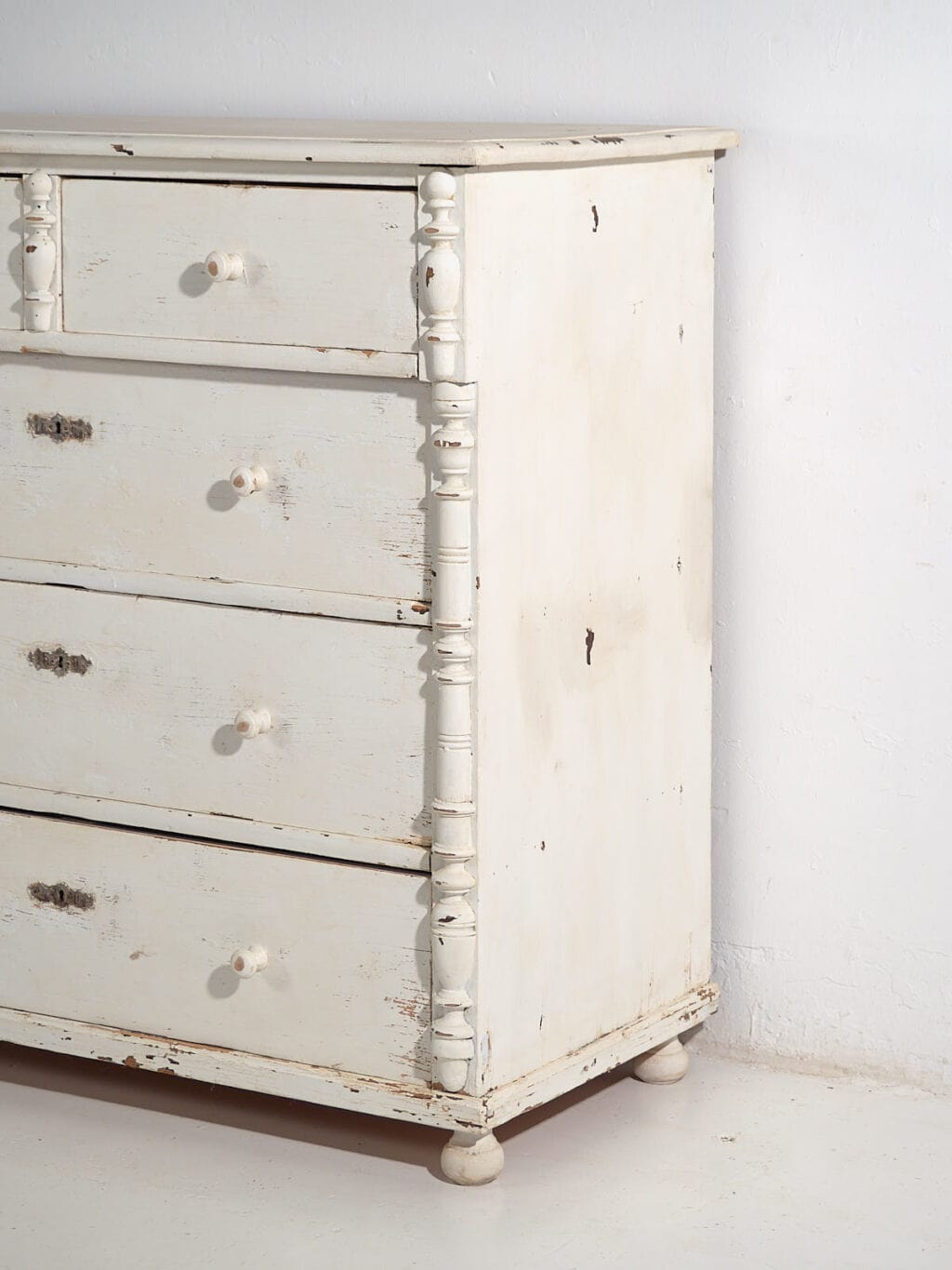 Cajonera blanca antigua (c.1920) #47