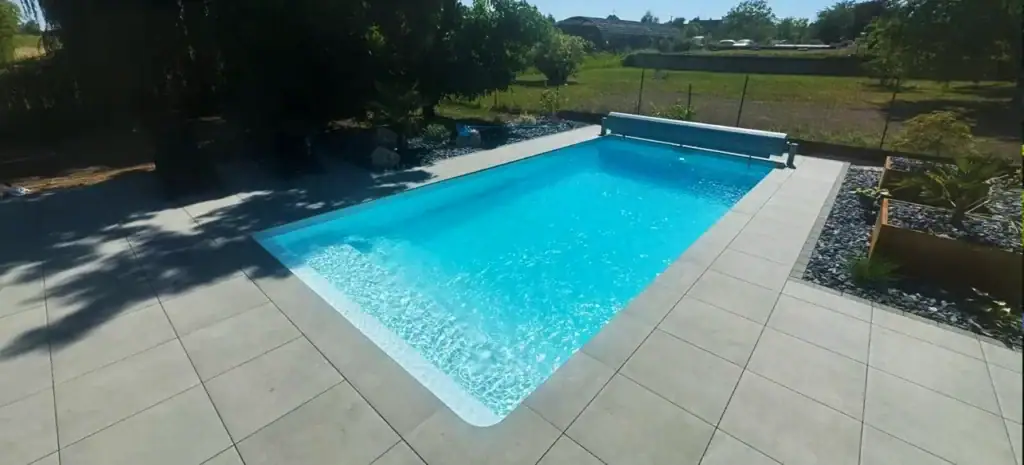 Promotion piscine coque, modèle KAREN