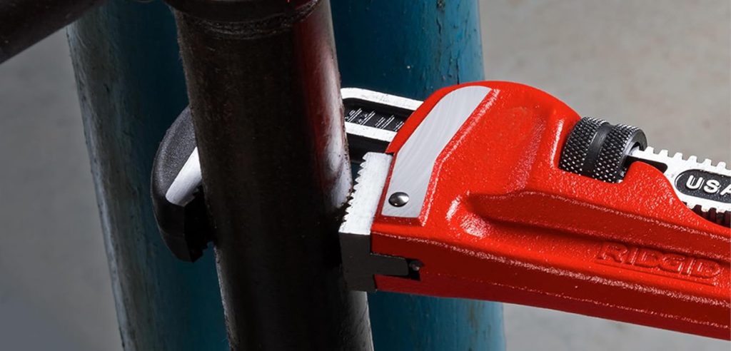 pipe wrench about2