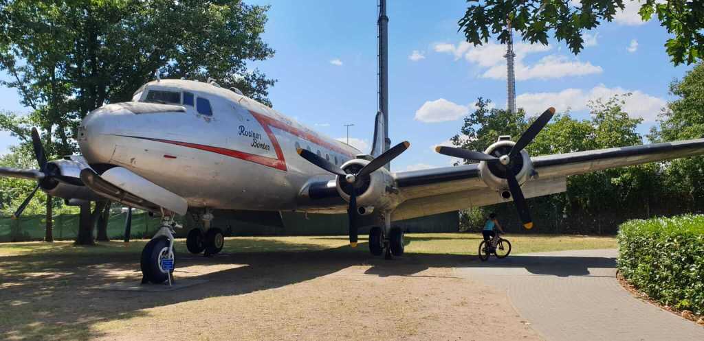Luftbrückendenkmal Frankfurt Flughafen Zeppelinheim