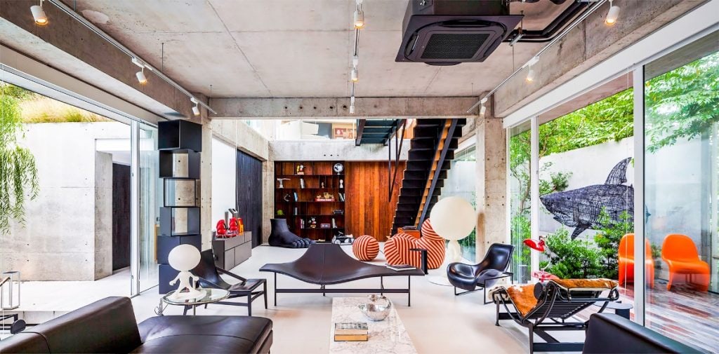 orange-accent-eclectic-living-room-1024x505 orange-accent-eclectic-living-room-1024x505 ecletic living rooms 51 Eclectic Living Rooms With Tips And Ideas To Help You Decorate Yours orange accent eclectic living room 1024x505