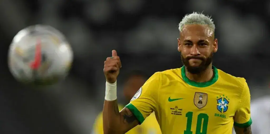 alt= Neymar déçu de ne pas faire partie des joueurs retenus par Ancelotti pour les matchs de mars.