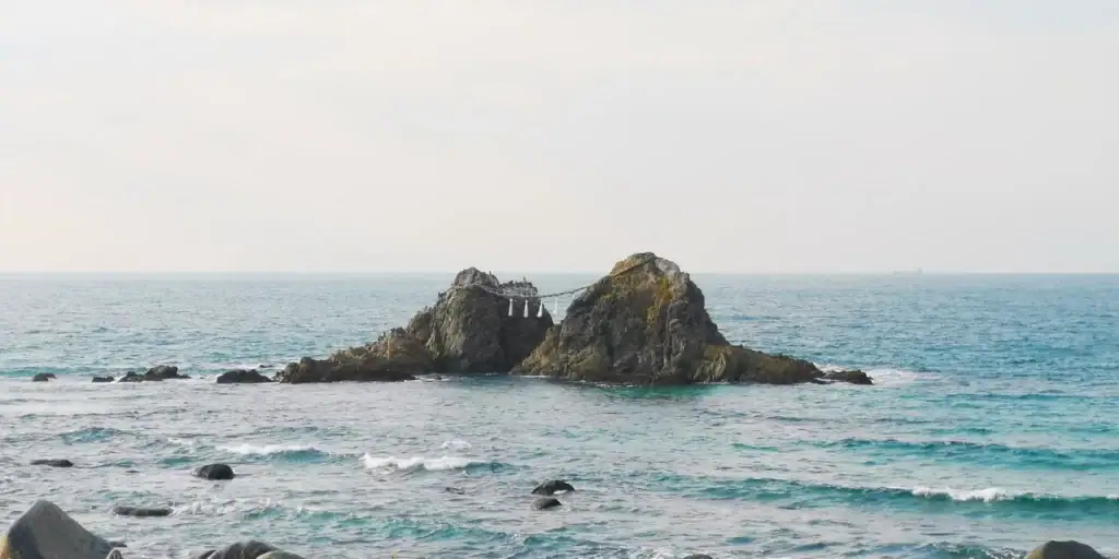 二見浦 夫婦岩