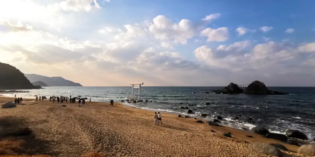 二見浦 夫婦岩