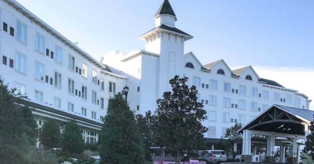 dollywood dreammore resort hotel