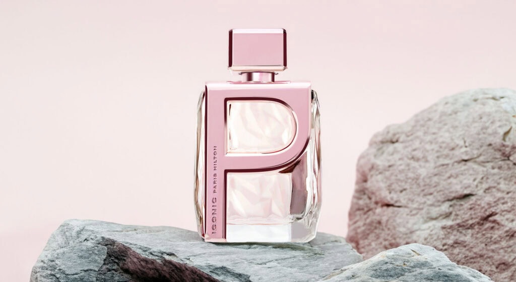 Paris Hilton Iconic – A Scent Reflecting Glamour, Confidence, and Playful Elegance