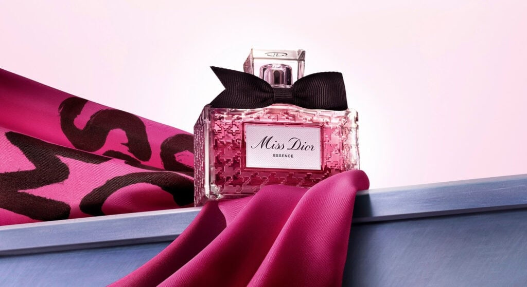 Miss Dior Essence Eau de Parfum featuring notes of blackberry jam, elderflower accord, jasmine bouquet, and woody oak