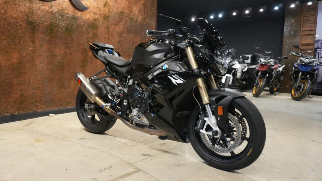 2023 BMW S1000R