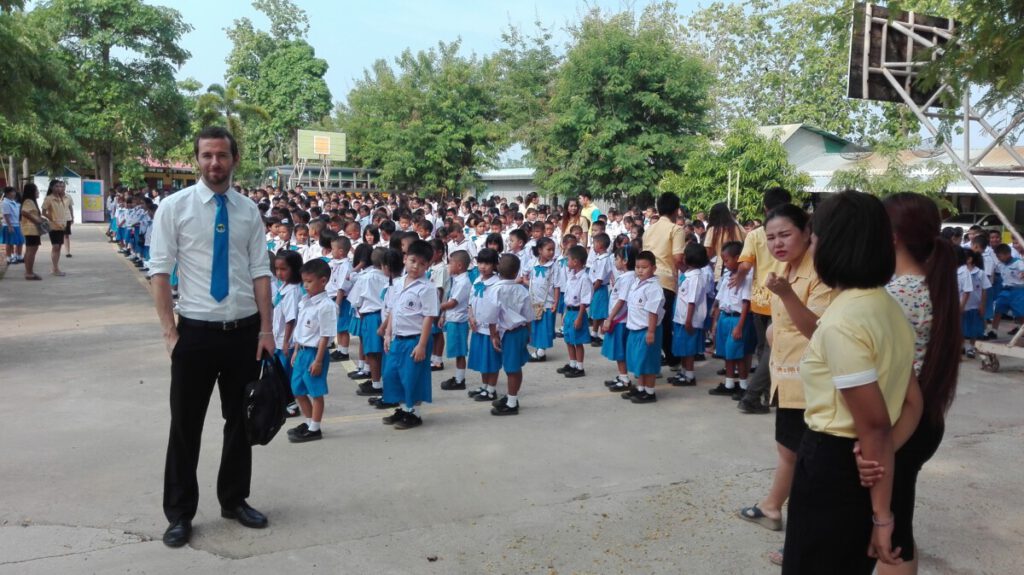English teacher in Thailand English teacher in Thailand -
First day at the Thai School