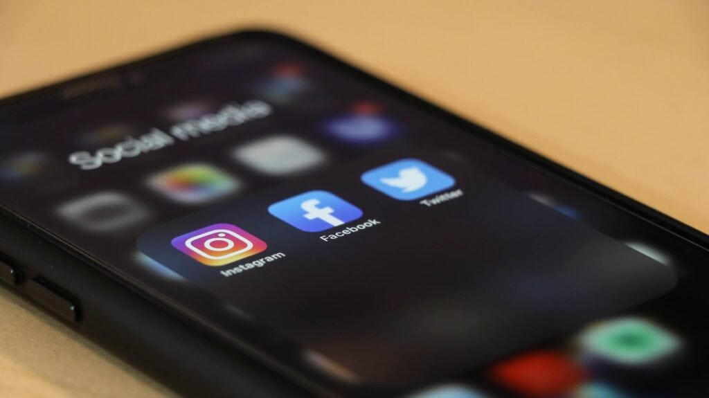 Common Mistakes to Avoid for Improving Your Social Media Experience