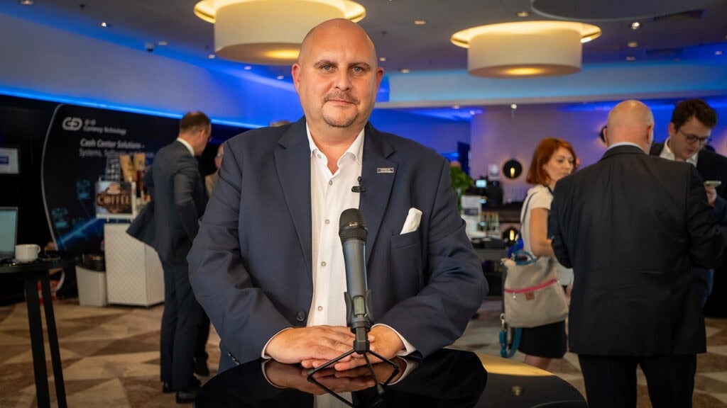 Hitachi chce wejść na polski rynek ze swoimi bankomatami i recyklerami Hitachi chce wejść na polski rynek ze swoimi bankomatami i recyklerami