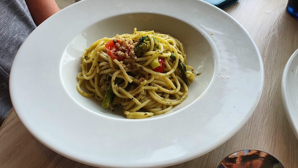 Ganz Schön Gesund Restaurant