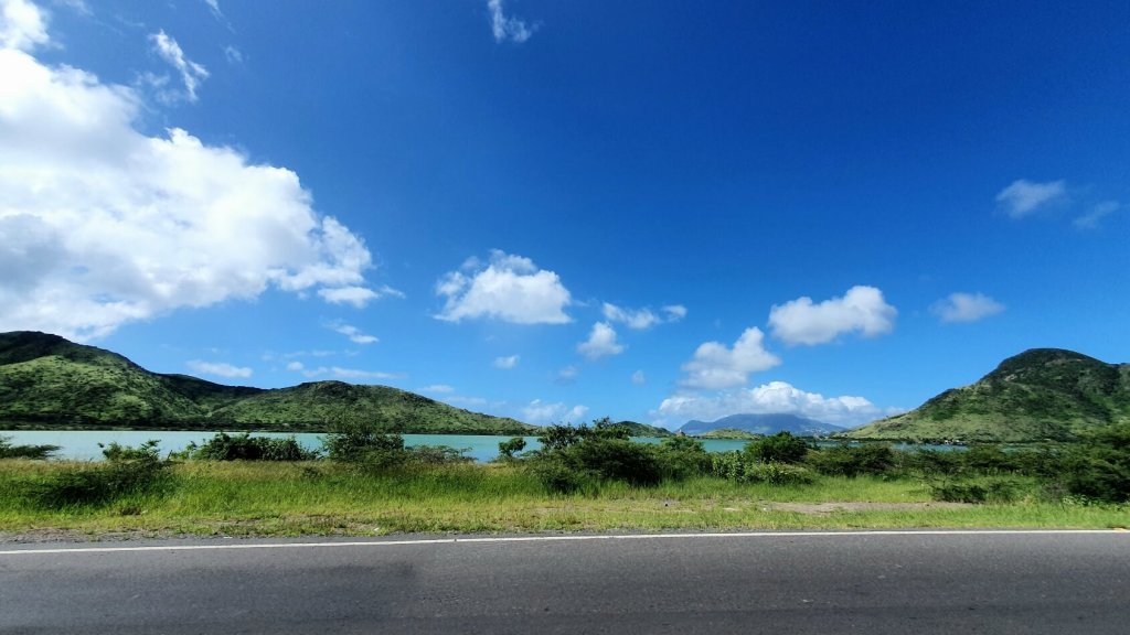 Weg zu den südlichen Stränden von St. Kitts.