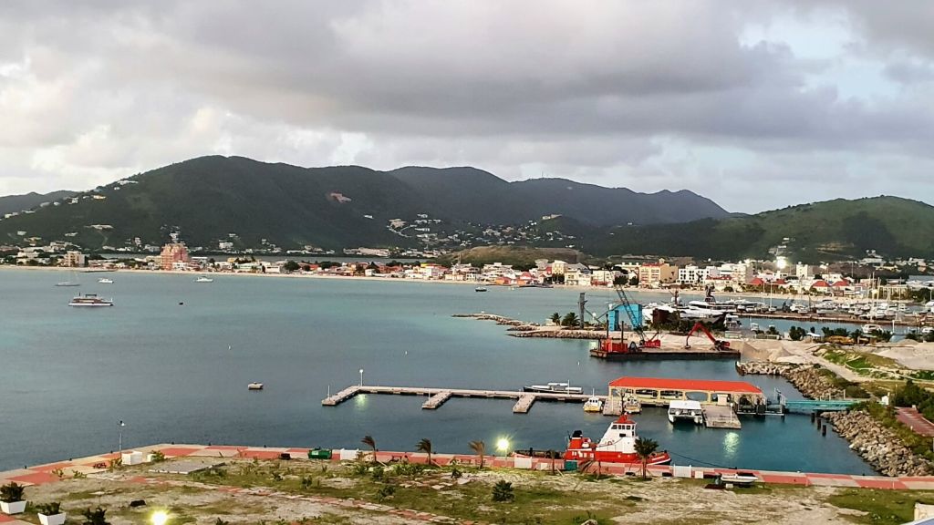 Blick auf den Hafen von St. Maarten