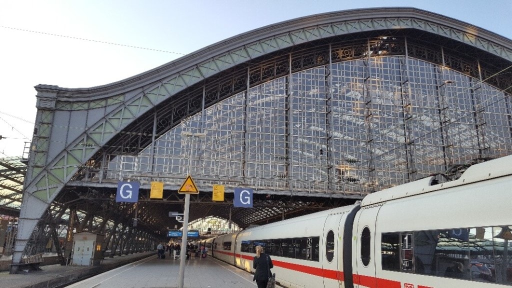 Hauptbahnhof in Köln - TUI Cruise Anreisepaket
